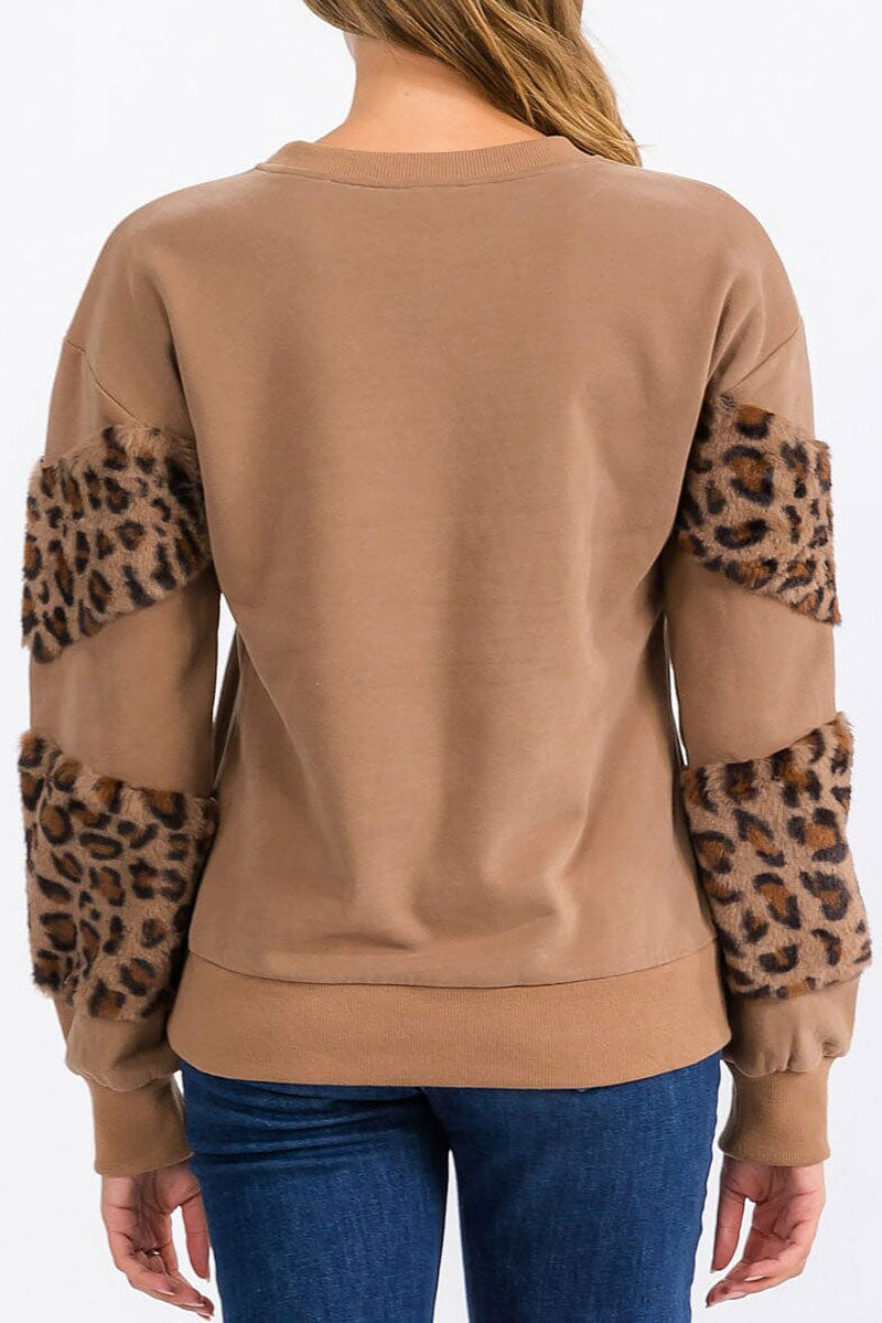 Fuzzy animal print detailed pullover sweater (RVWT6416)