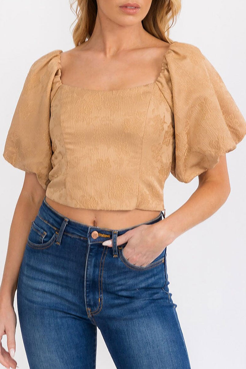 Short sleeve square neck detailed crop top (RVWT7757)