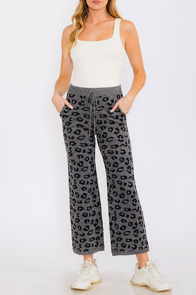 Elastic waist front pockets animal print pants (RVWT8464)