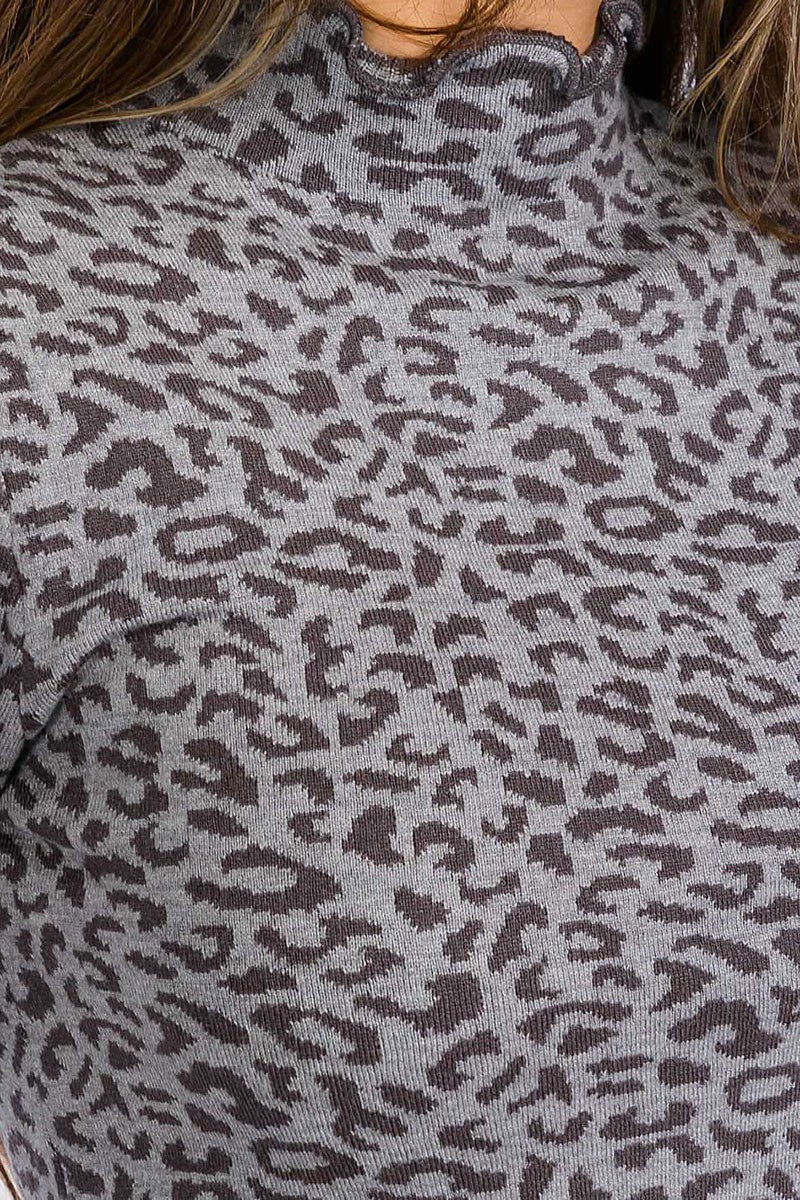 Long sleeves mock neck animal print top (RVWT8623)