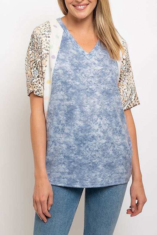 V neck contrast animal print sleeve top (EDWT1684)