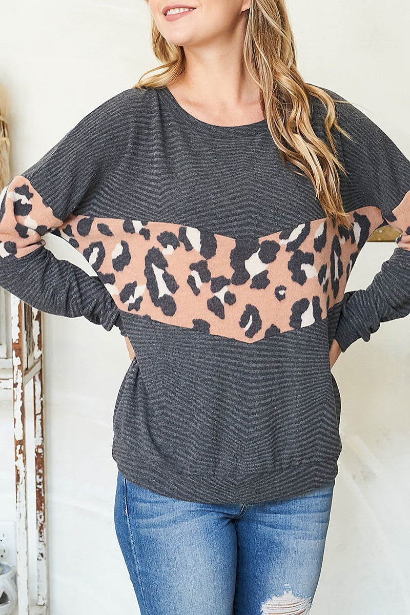 Boat neck leopard contrast diamond rib top (EF2776)