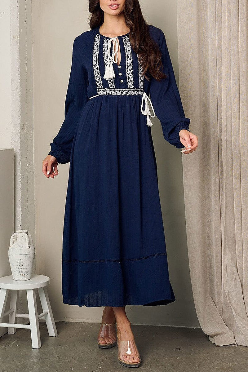 Long sleeve embroidery detailed maxi dress (EFWT268)