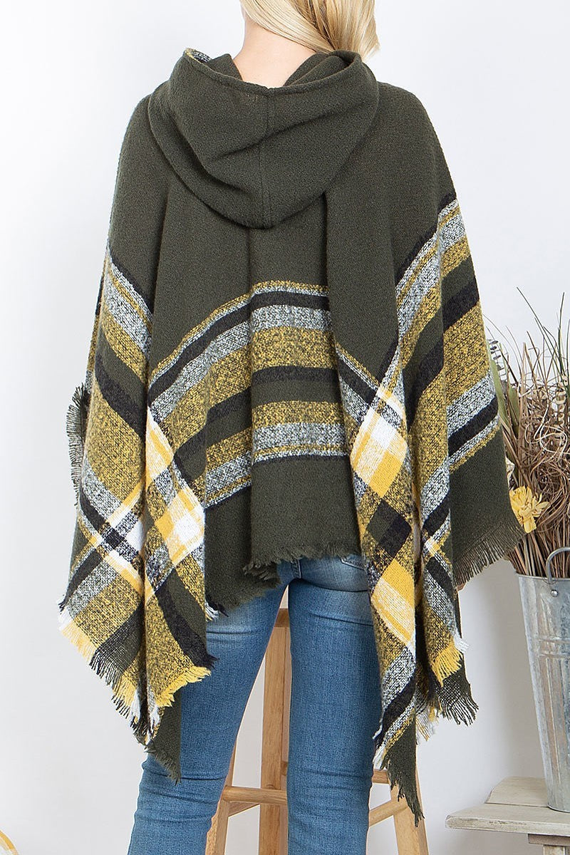 Warmer knitted border line hooded poncho (DGS5890)