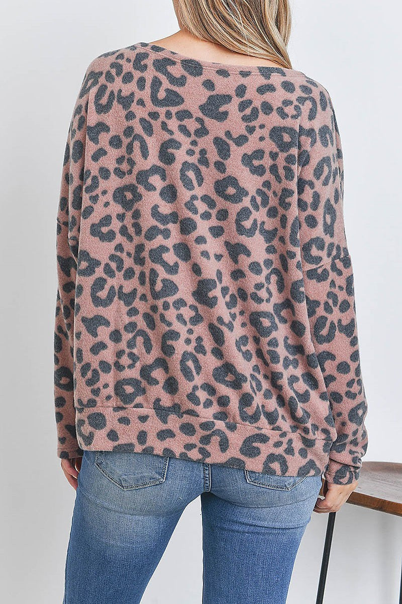 Keyhole neckline leopard top (EF2774)