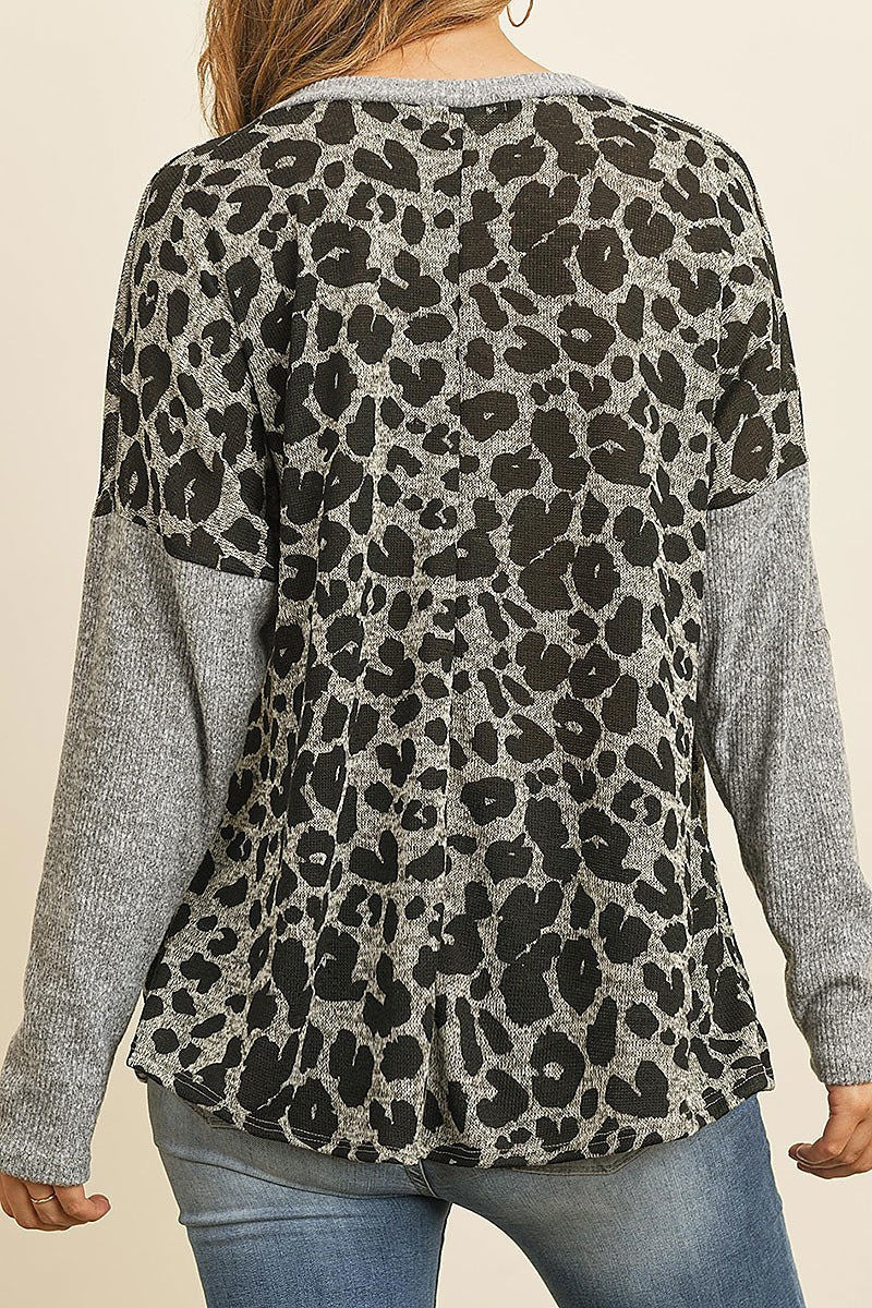 Hacci brushed solid sleeves boat neck leopard top (ED8195-1)