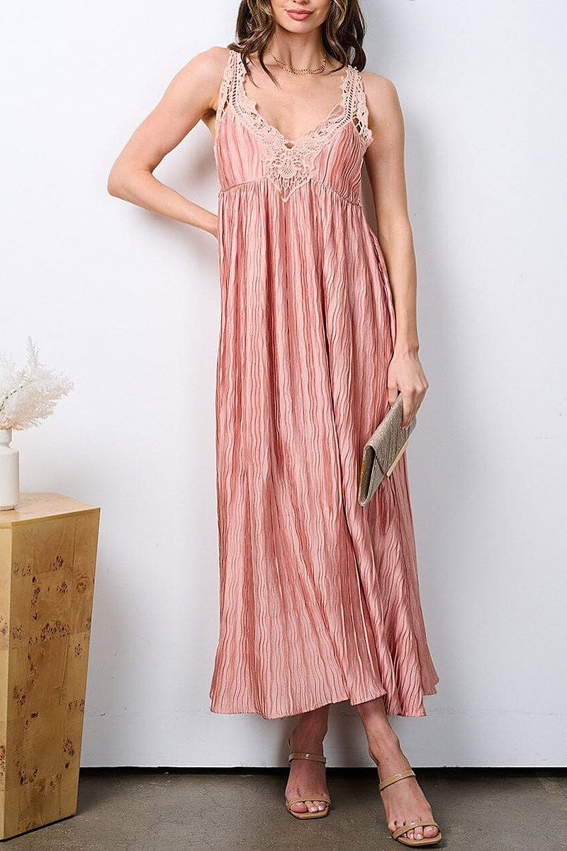 Sleeveless v-neck open back pleated maxi dress (EFWT7285)