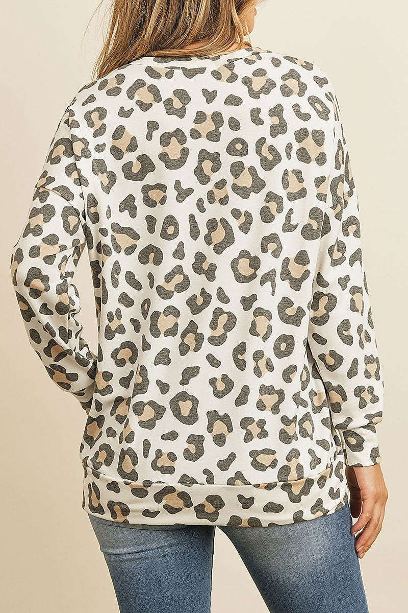 Kangaroo pocket long sleeve leopard top (ED8124)