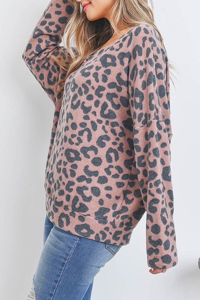 Keyhole neckline leopard top (EF2774)