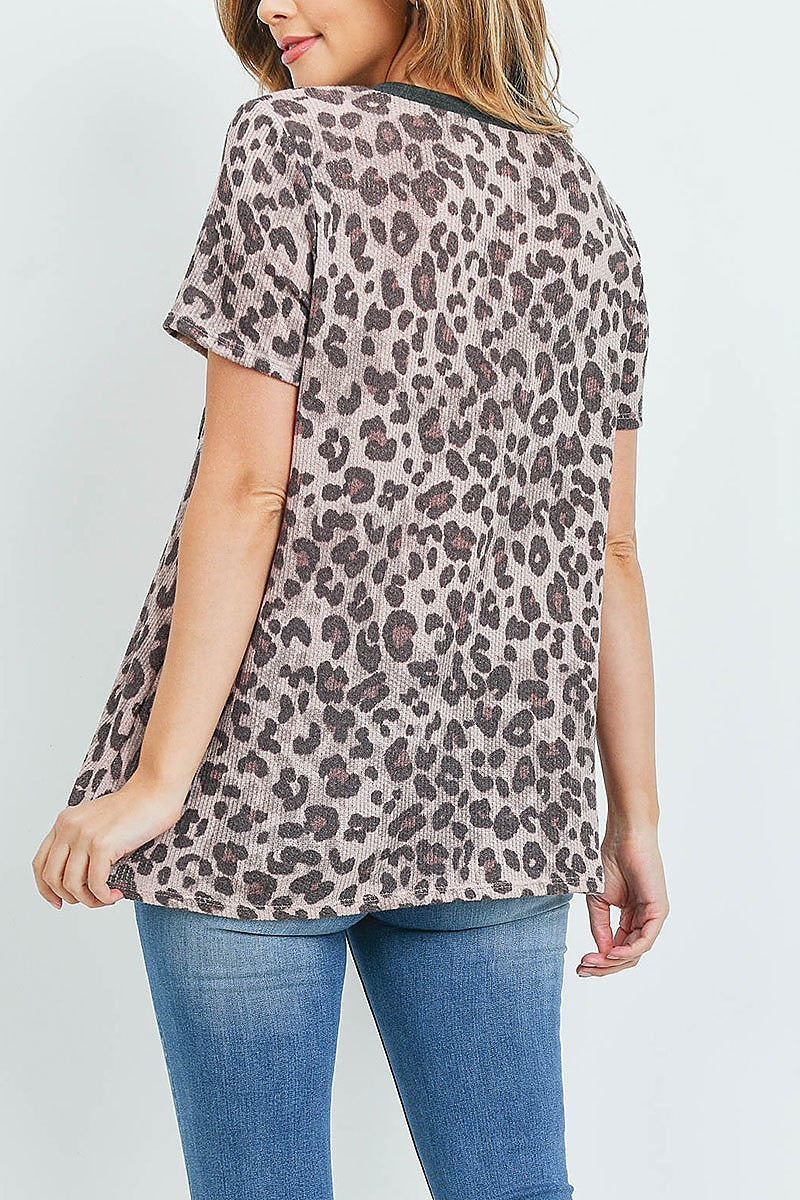 Leopard rib detail pocket top (ED8830)