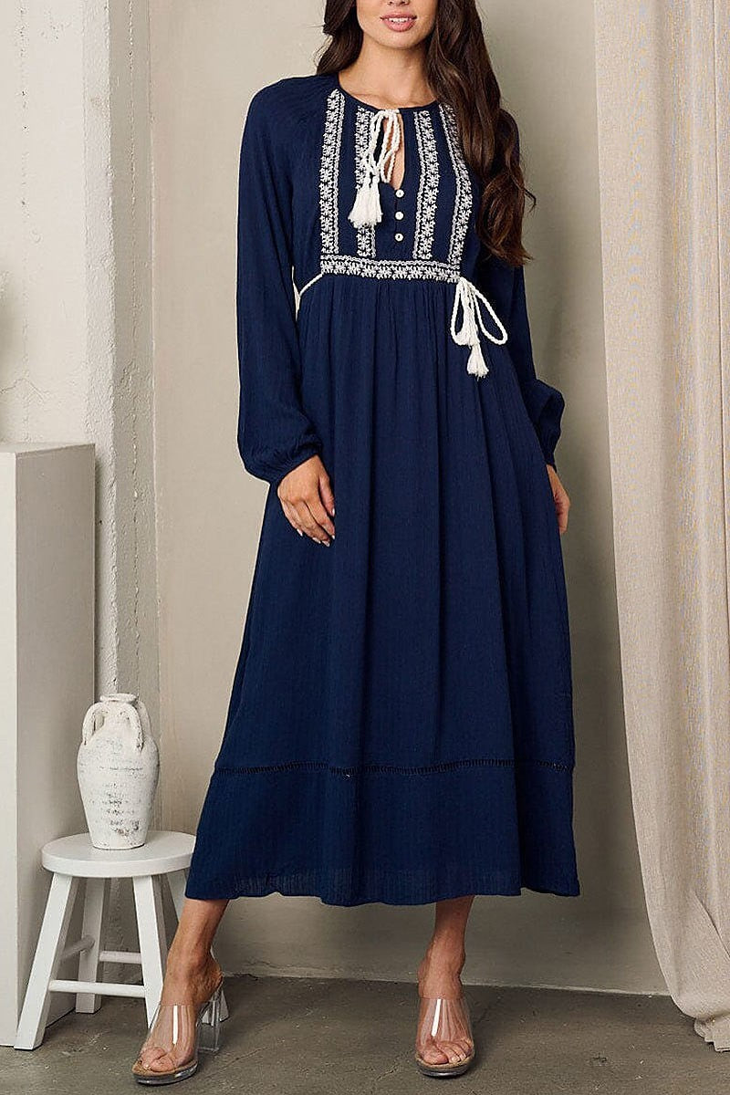 Long sleeve embroidery detailed maxi dress (EFWT268)