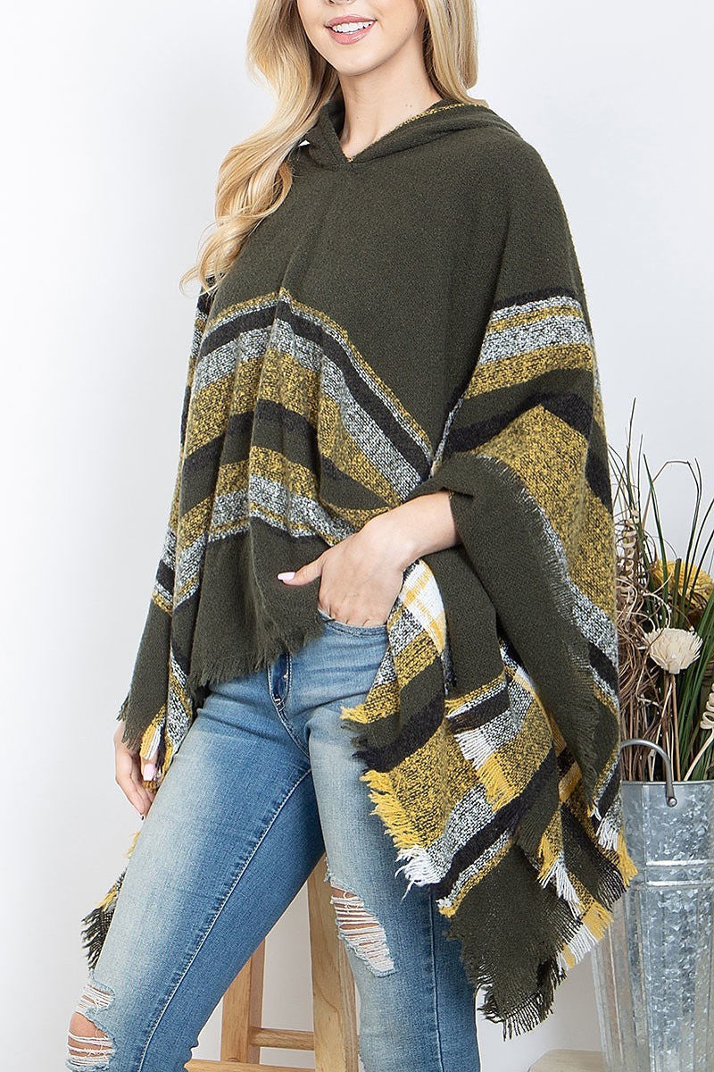 Warmer knitted border line hooded poncho (DGS5890)