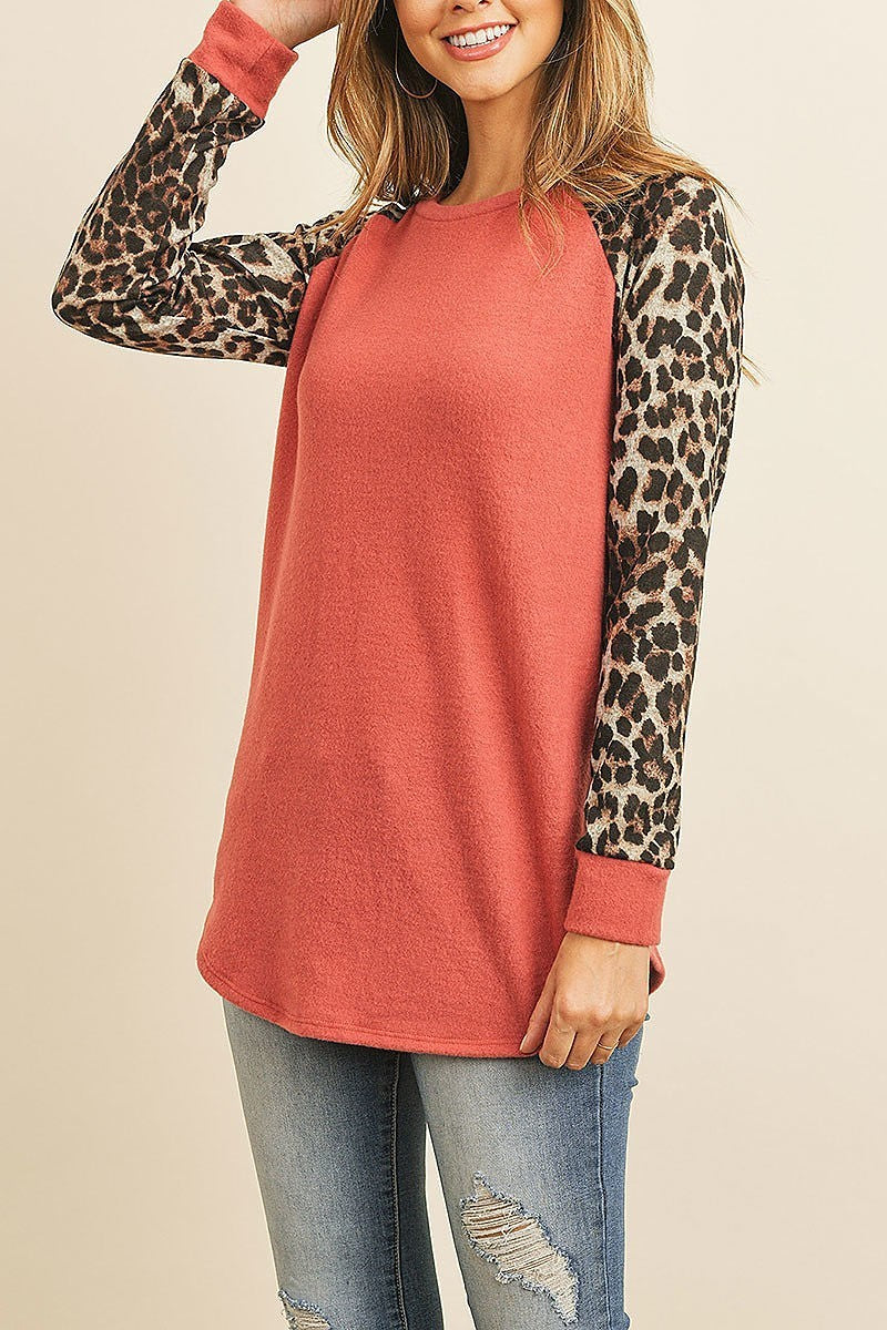 Long sleeve leopard raglan hacci top (ED8808)