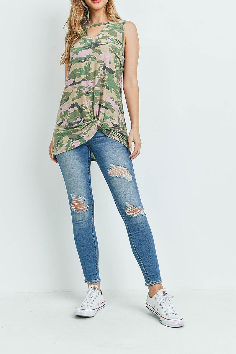 Twist front key hole neck camo top (ED9401)