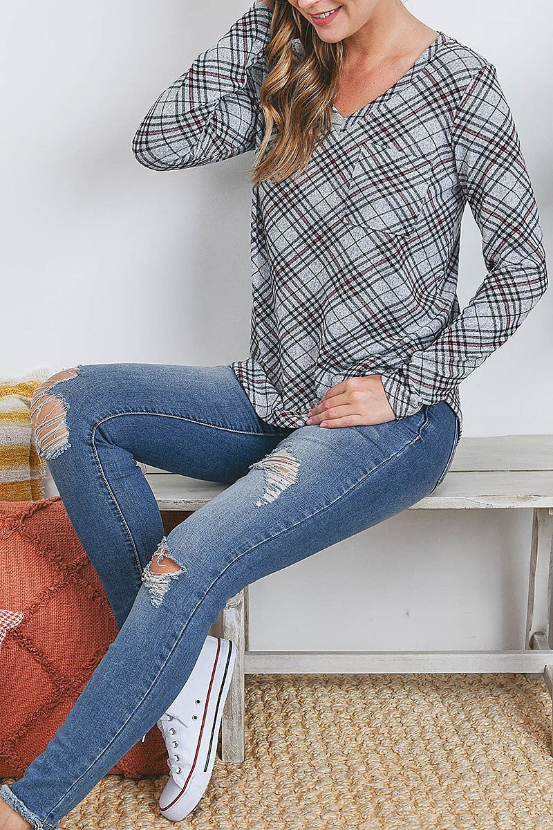 V neck long sleeve plaid pocket top (EF2465)