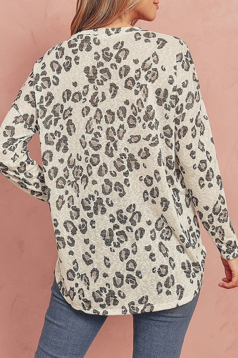 Long sleeve animal print rounded hem top (ED8520)