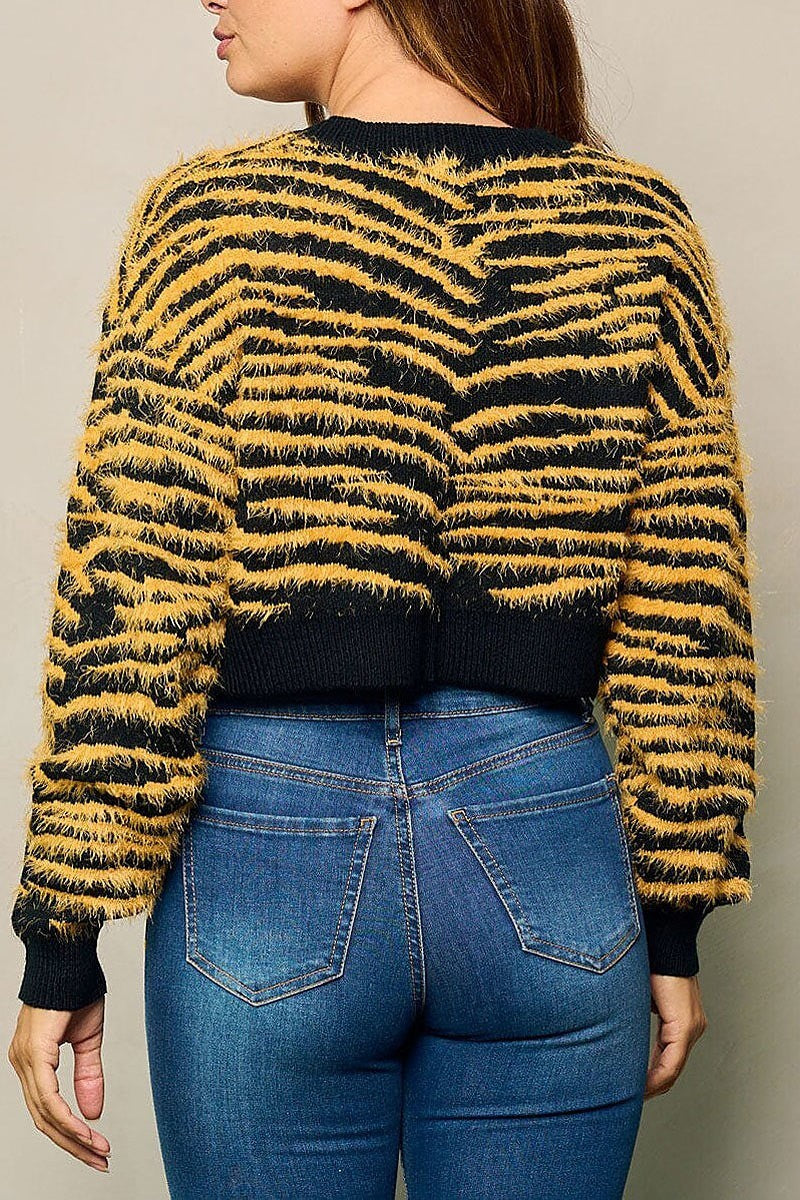 Long sleeve colorblock fuzzy crop top (EFWT4362)