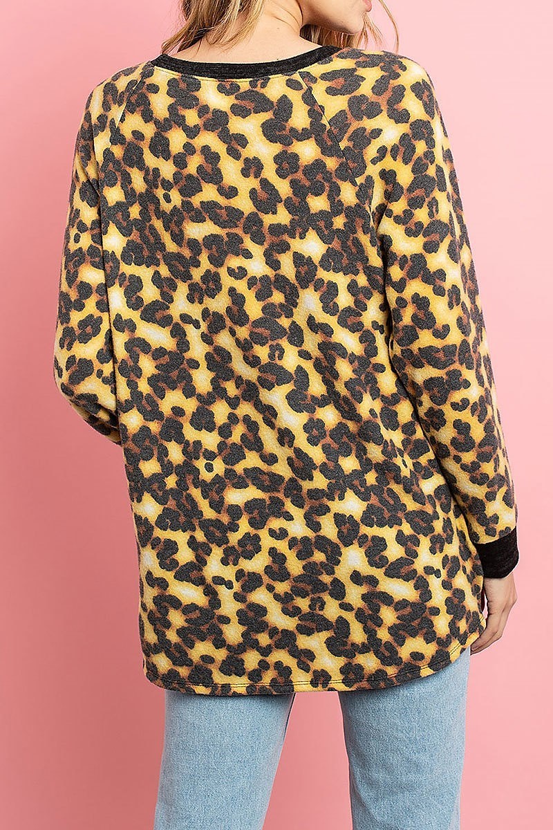 Pocket detail animal print color block top (ED8150)