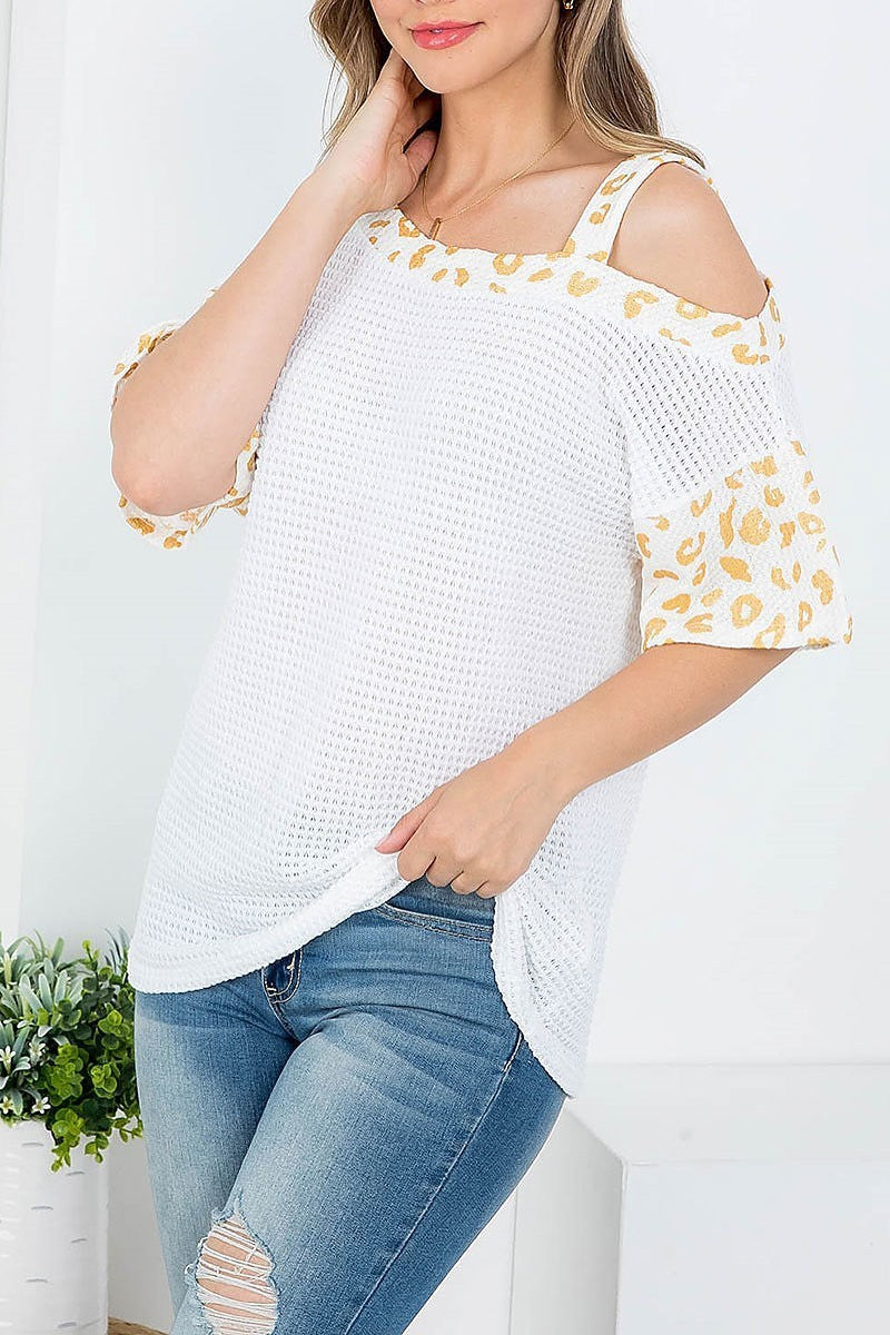 Animal off shoulder ruffle sleeve waffle top (EF4092)