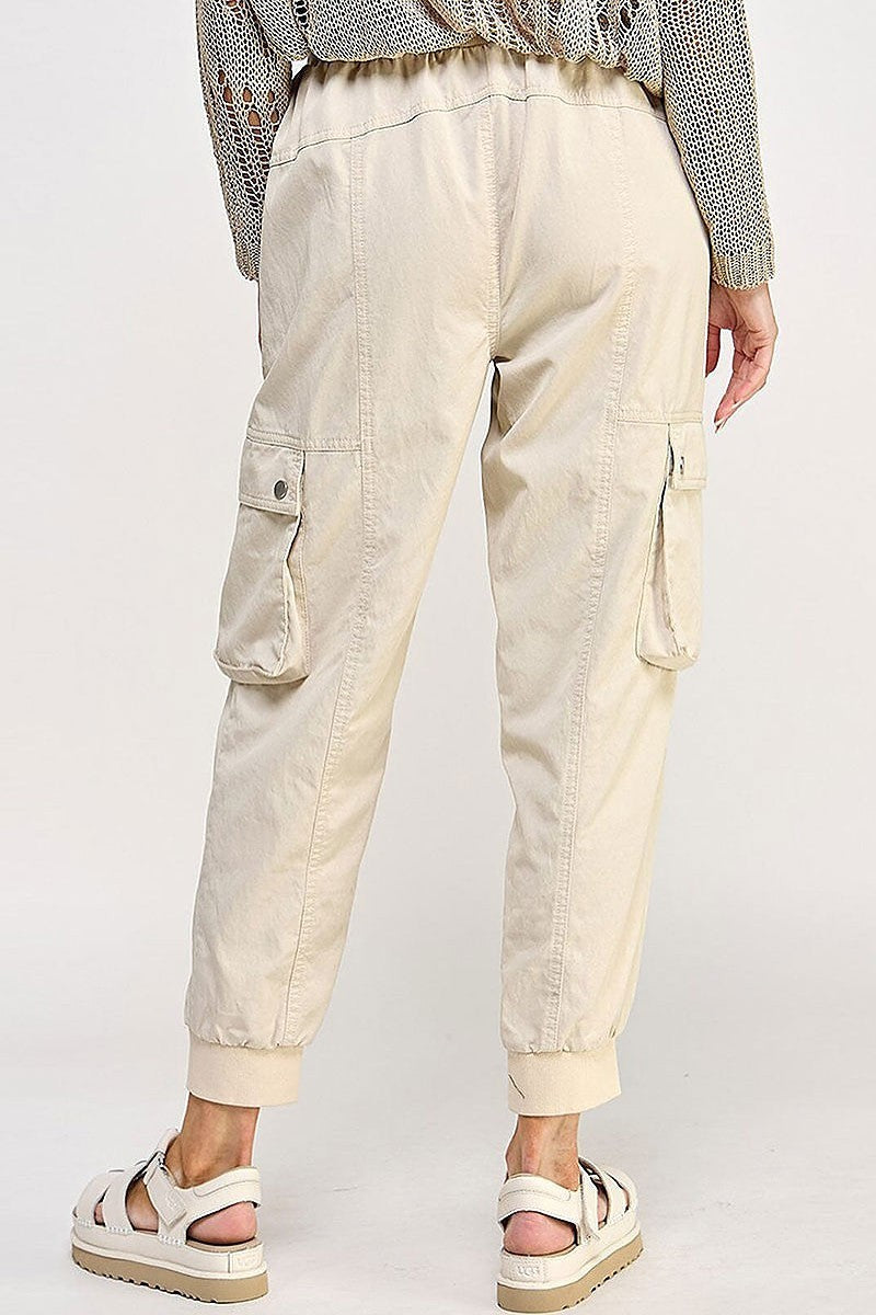 Elastic waist cargo pockets jogger pants (EGWT2556)