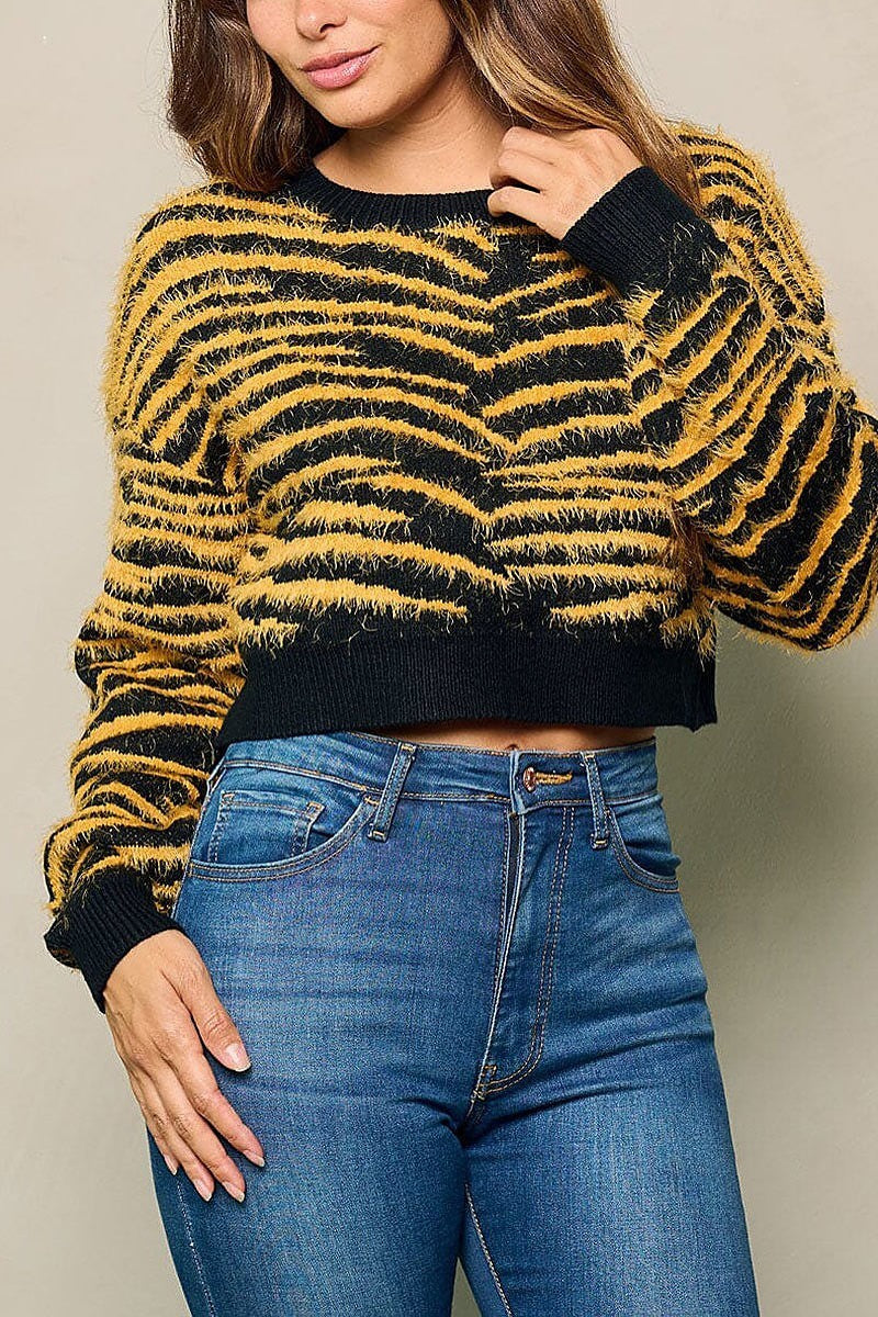 Long sleeve colorblock fuzzy crop top (EFWT4362)