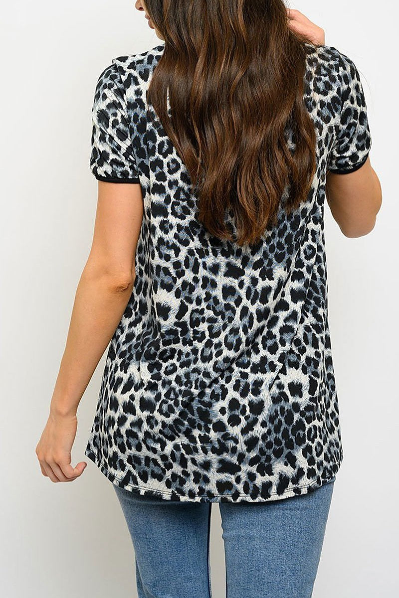 Cutout detail animal print top (EDWT3055)