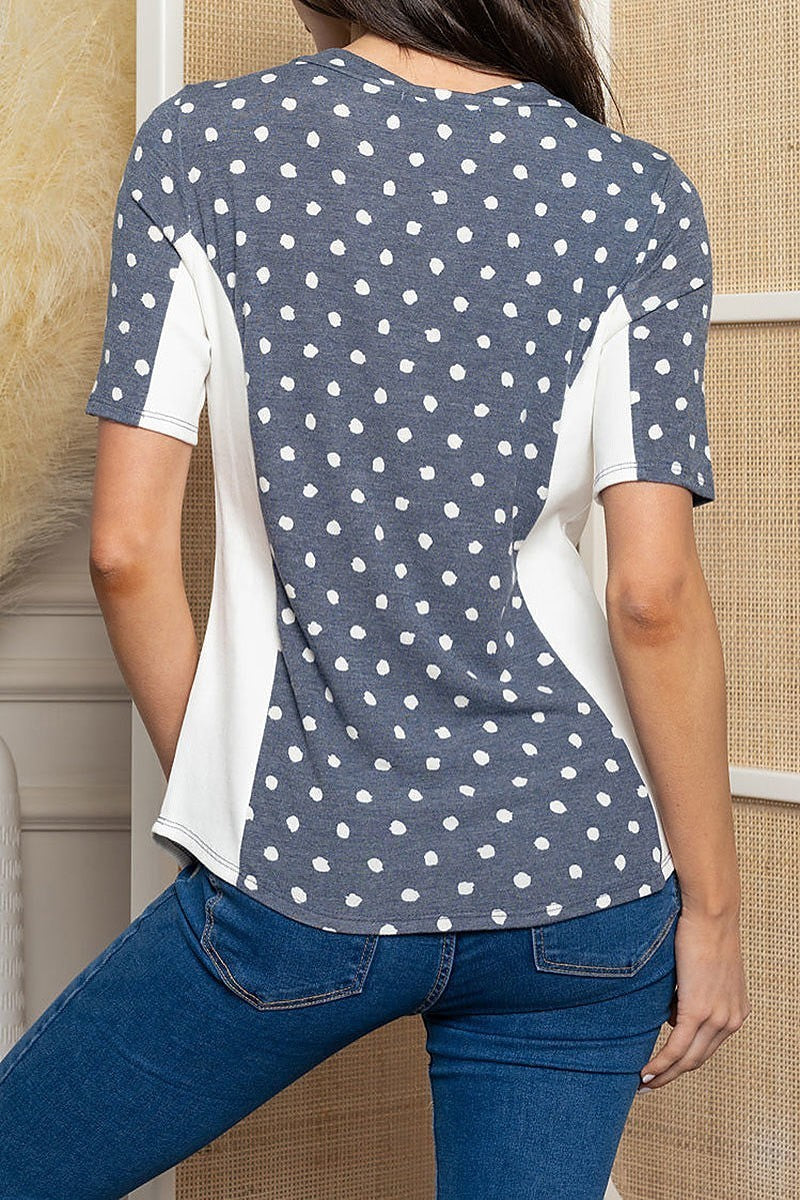 Short sleeve v neck polka dot top (EDWT4584)