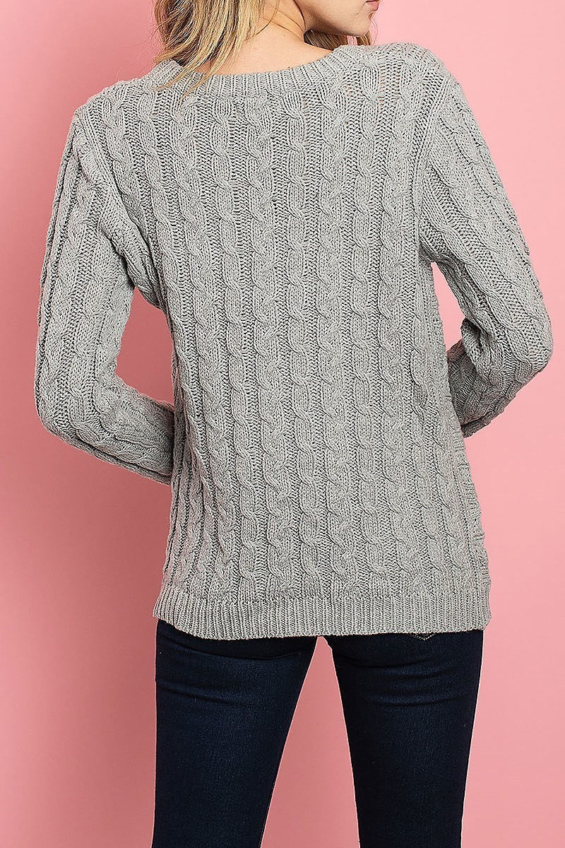 Round neck asymmetrical hem cable sweater (DGS4910-1)