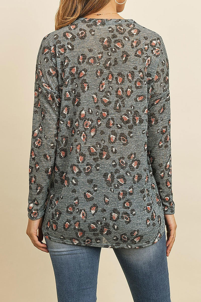 Long sleeve animal print rounded hem top (ED8520)