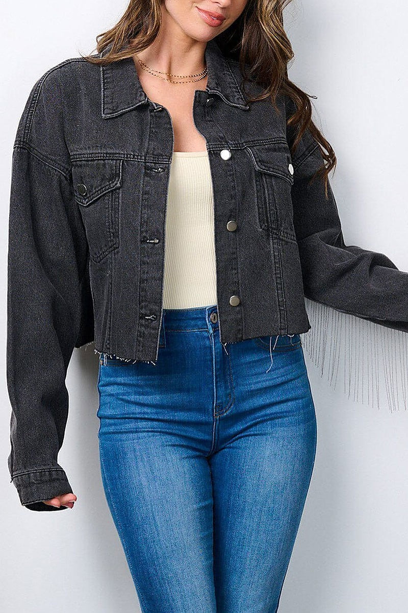 Stud fringe detailed raw edge denim jacket (EFWT7163)