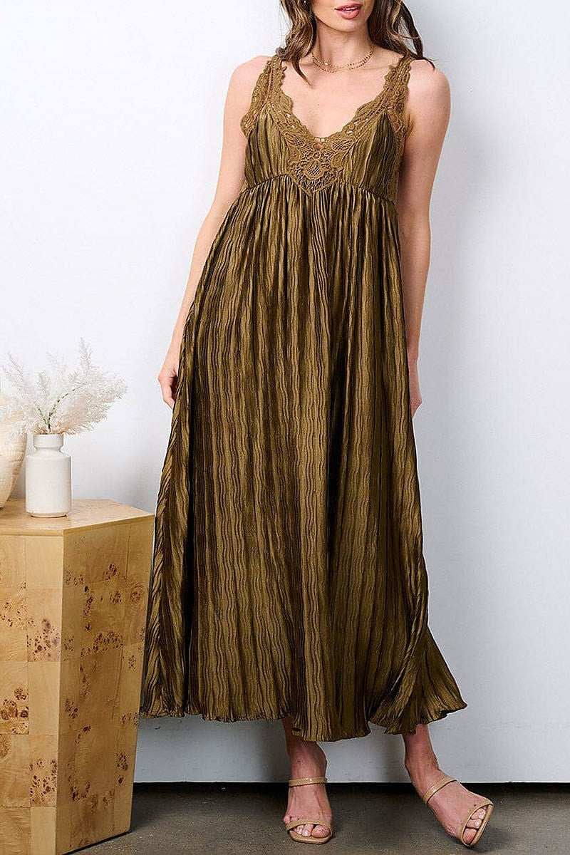 Sleeveless v-neck open back pleated maxi dress (EFWT7285)