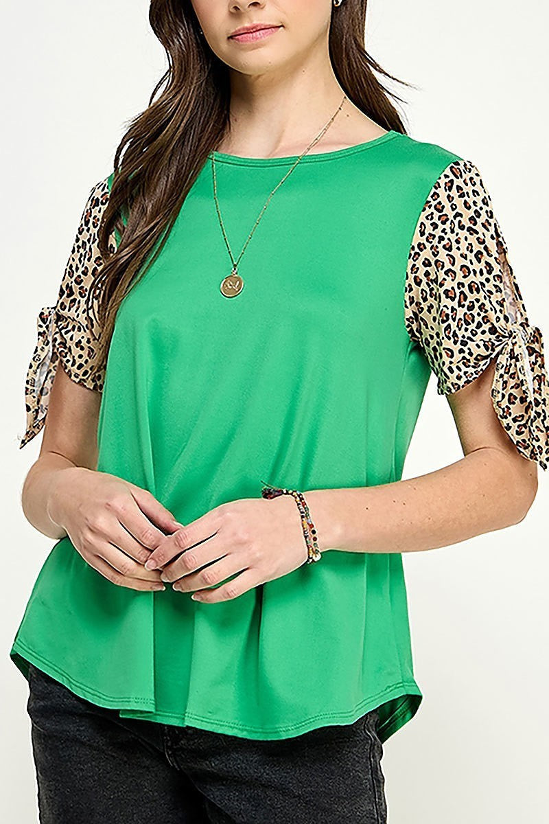 Contrast leopard tied sleeve solid knit top (XDG8172)